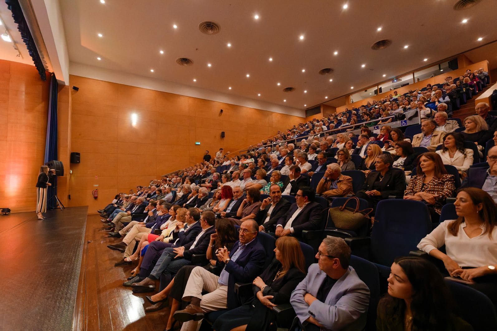 Apresentação da Comissão de Honra e do Programa Eleitoral